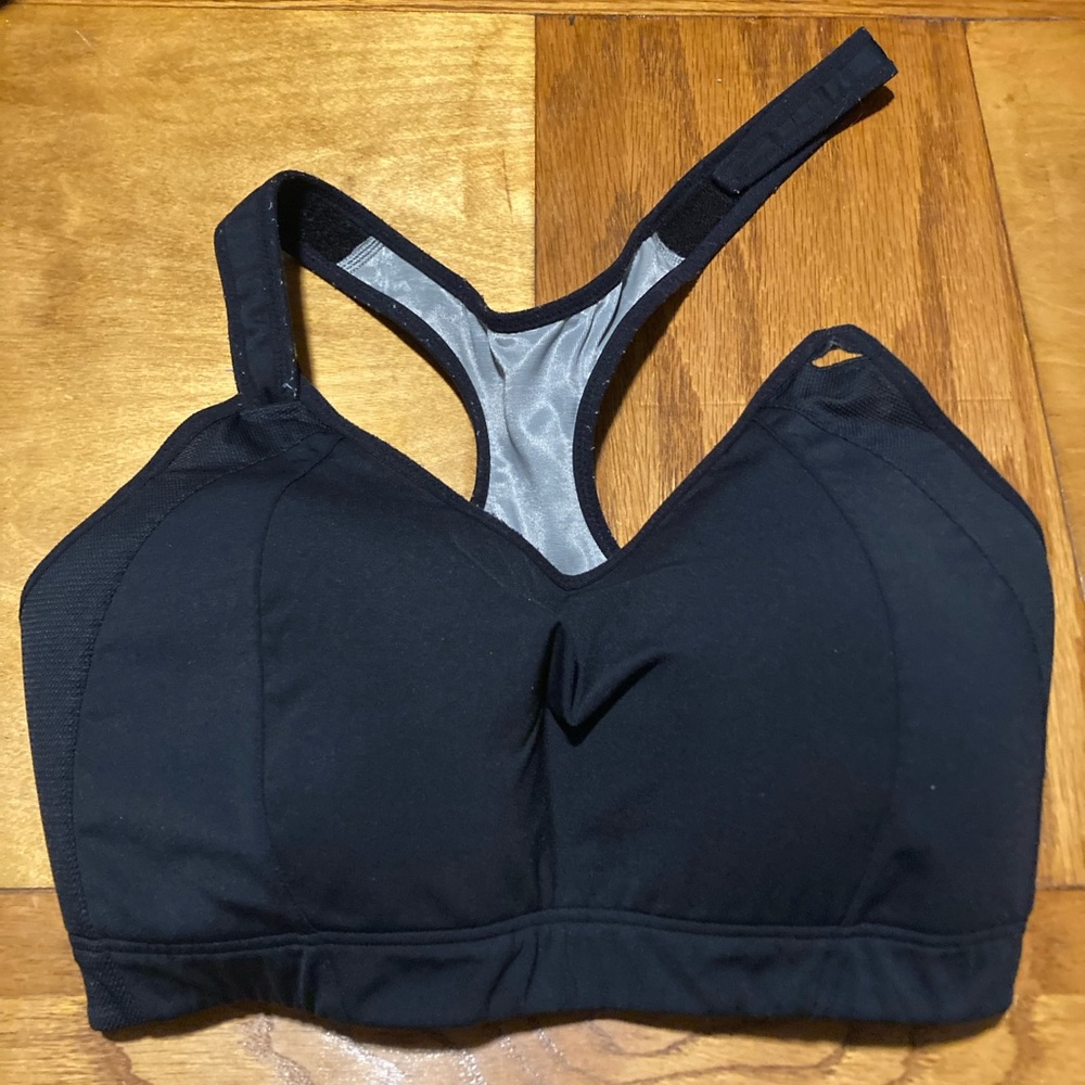 Black Syrokan Sports Bra. 34F (DDD).